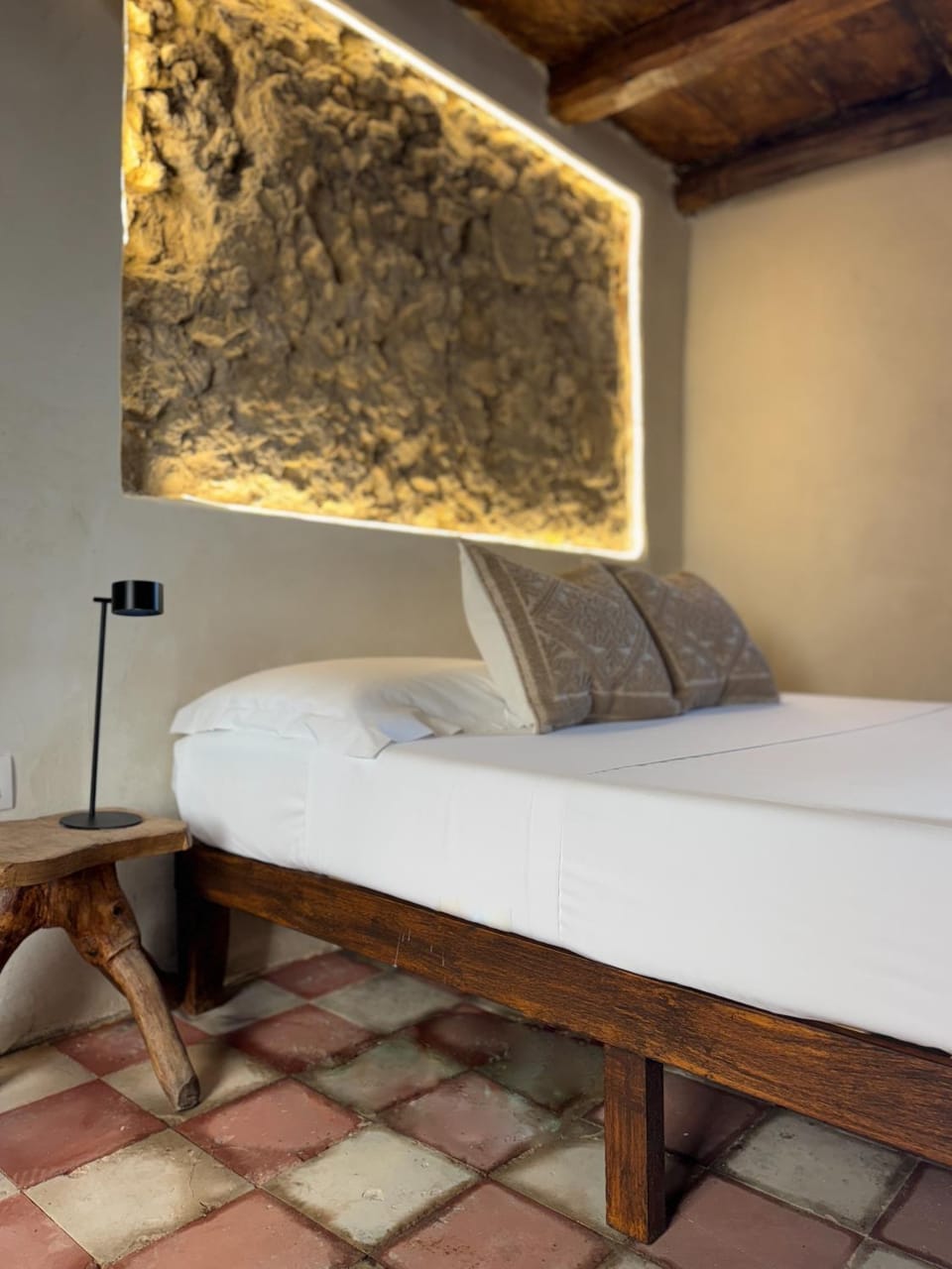 Kalma Elephant Tower Guardians House - Historic Stay at Old Town Apartment in Cagliari