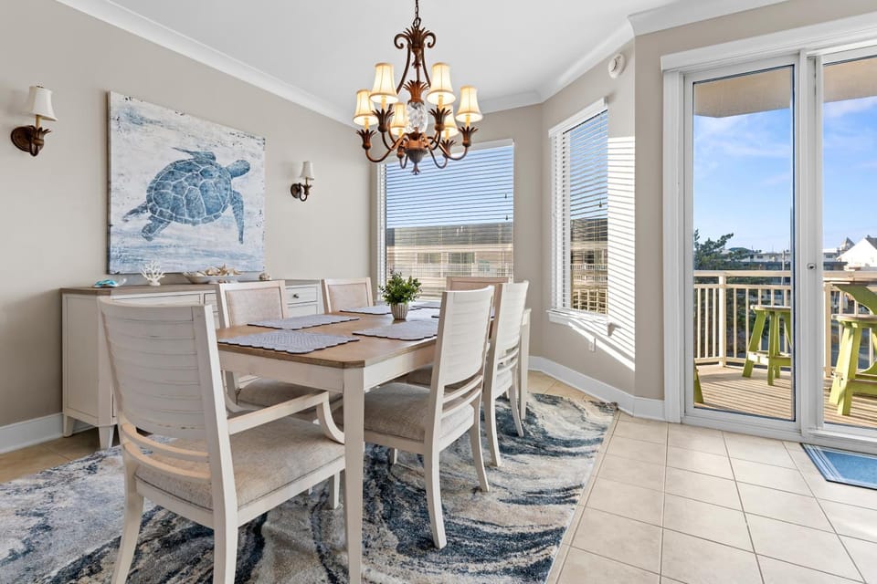 Bright 4BR condo with huge balcony, pools, and direct beach access House in Ocean City