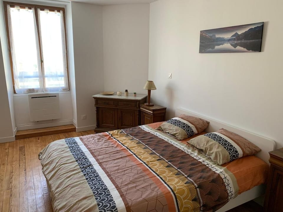 Logement entièrement rénové proche station de ski Apartment in Auvergne-Rhône-Alpes