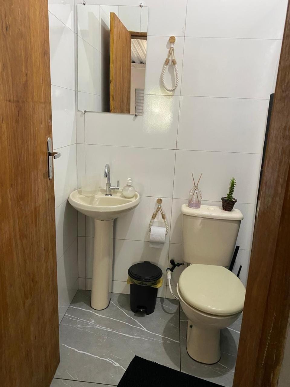 Seu Cantinho com Quintal na Rua Principal House in State of São Paulo