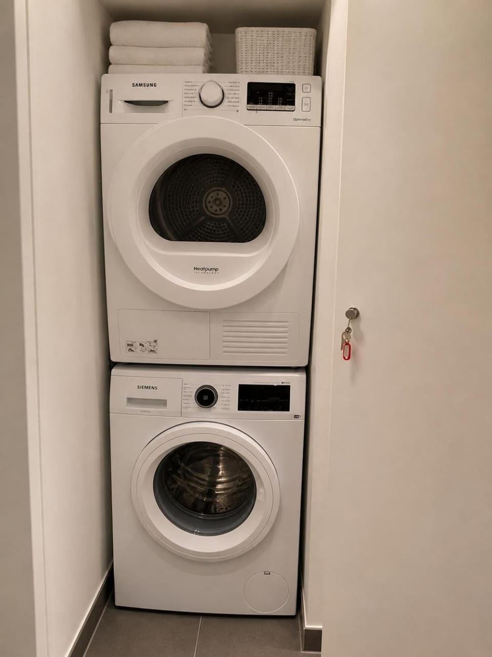 towels, washing machine, dryer