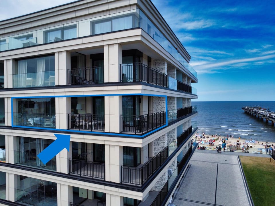 Property building, Day, View (from property/room), Beach, City view, Sea view, Location