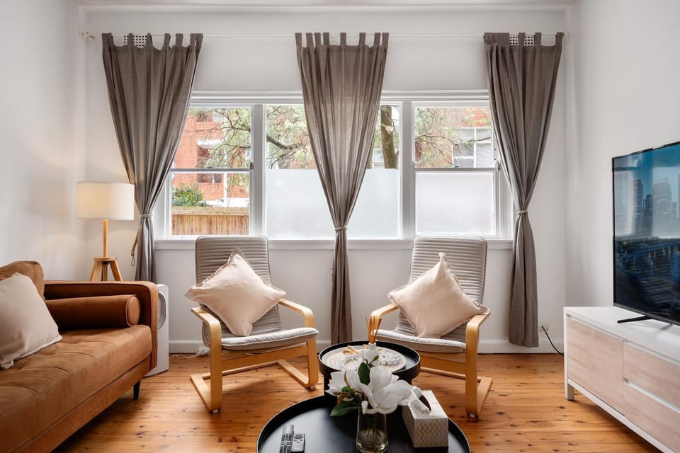 Prime Bondi 2BR Walk to Beach & Junction Apartment in Sydney