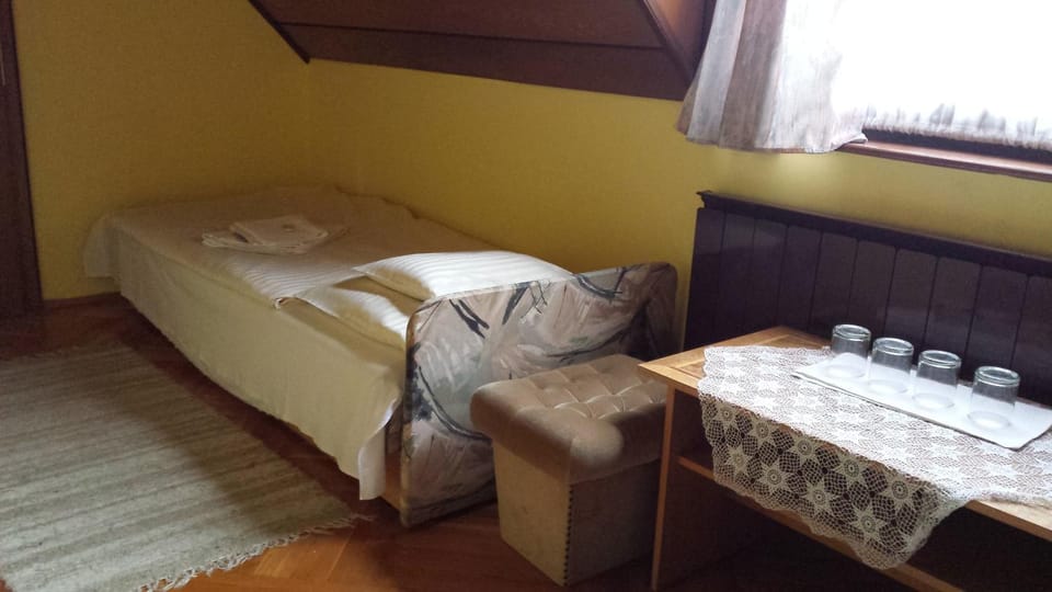 Day, Photo of the whole room