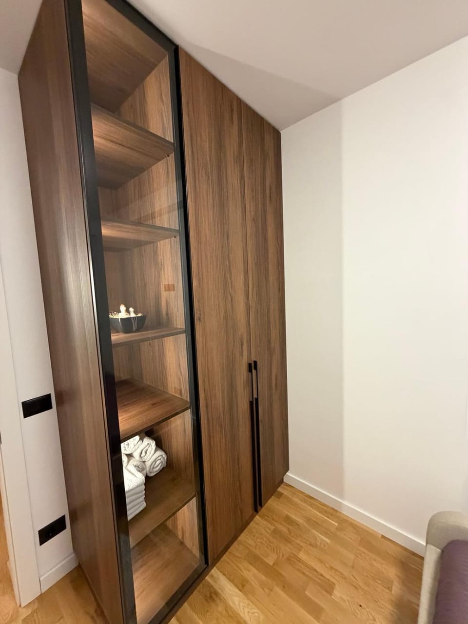 Bedroom, wardrobe