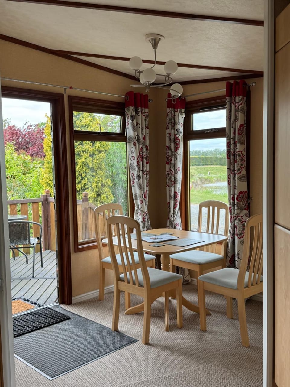 2 bedroom lake view lodge Campground/ 
RV Resort in England