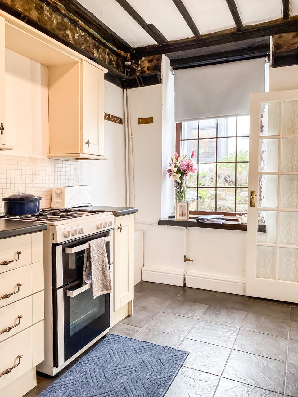 Mumbles Beachfront Escape cottage like 3BR with stone wall shower & Sea Views from the Hill House in The Mumbles