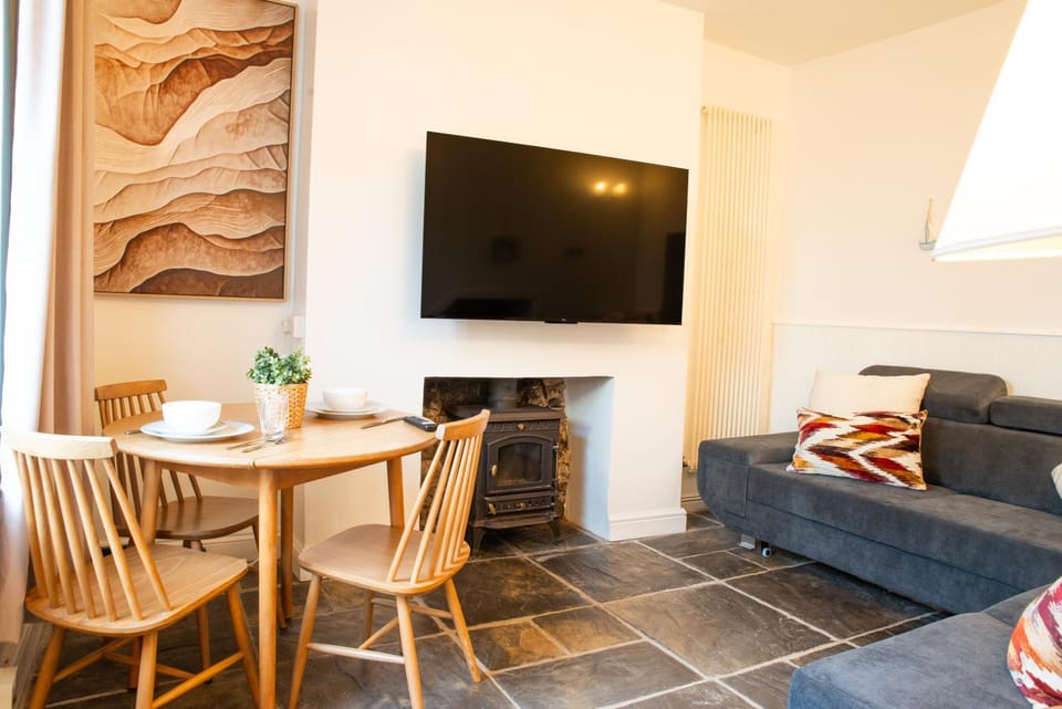 Mumbles Beachfront Escape cottage like 3BR with stone wall shower & Sea Views from the Hill House in The Mumbles