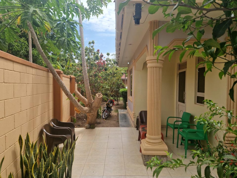 Private Furnished Villa with Garden Villa in Uganda