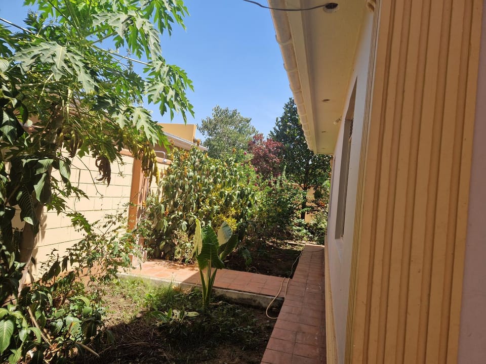 Private Furnished Villa with Garden Villa in Uganda