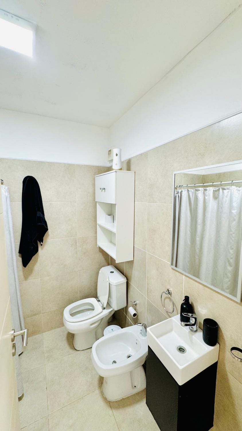 Shower, Toilet, Bathroom, bidet, towels