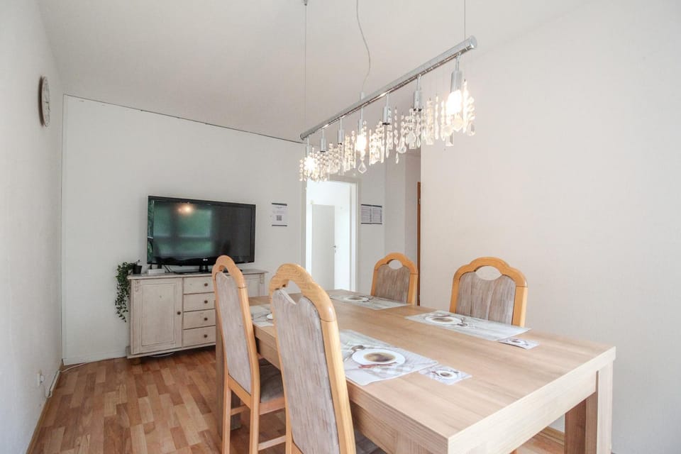 TV and multimedia, Dining area