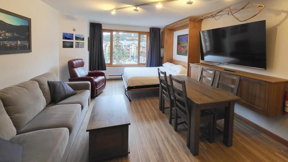 Cahilty #316 home House in British Columbia
