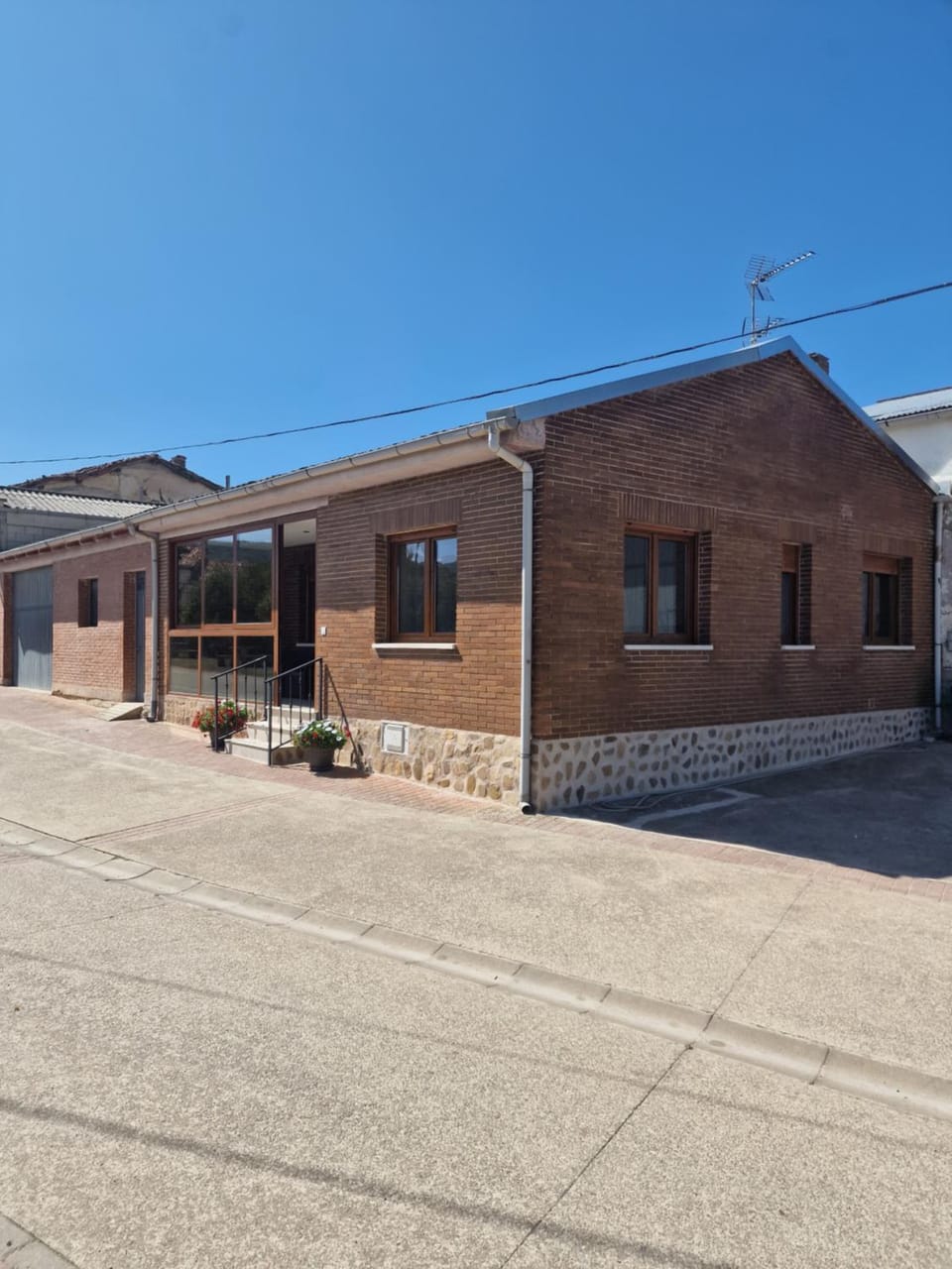 Property building, Day
