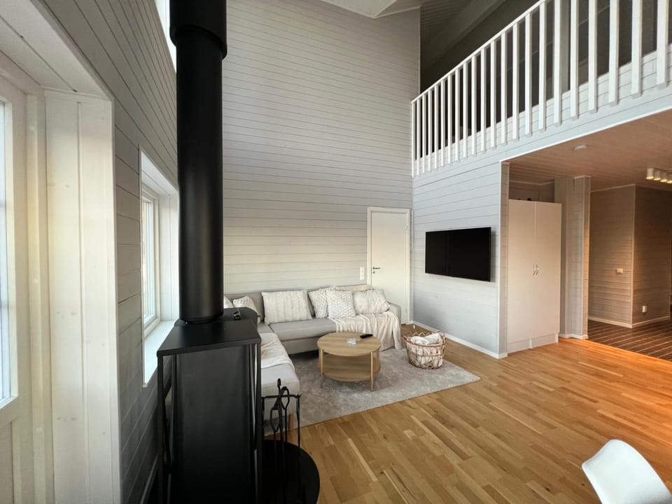Communal lounge/ TV room, Living room, Evening entertainment