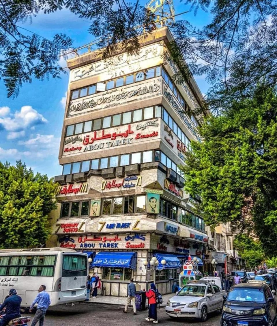 Classic Apartment Near the Nile, Downtown Cairo Apartment in Cairo