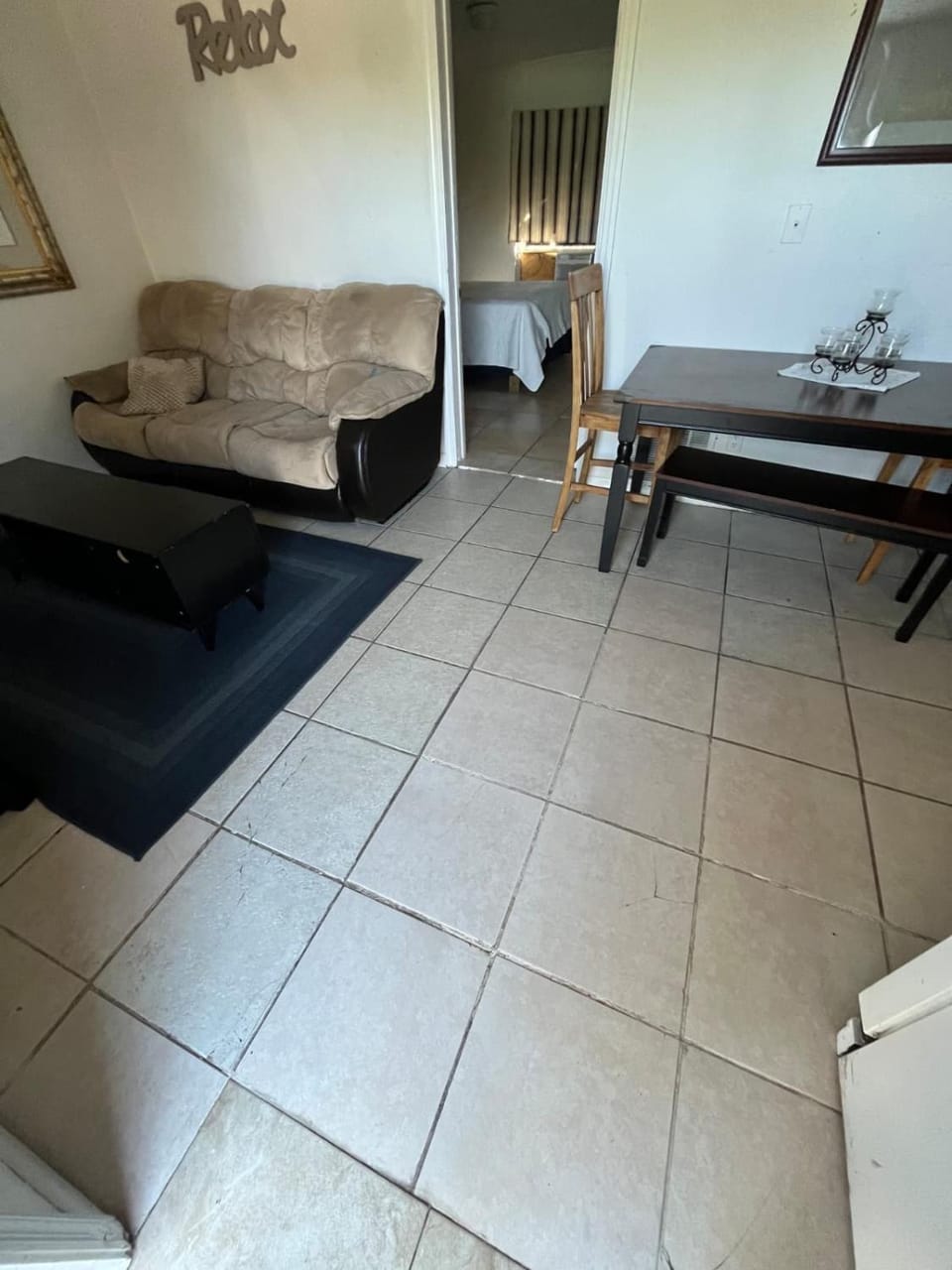 Seating area, Dining area