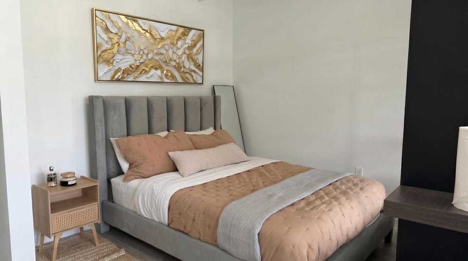 Bed, Decorative detail, Bedroom