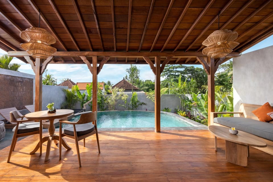 Patio, Day, Natural landscape, Balcony/Terrace