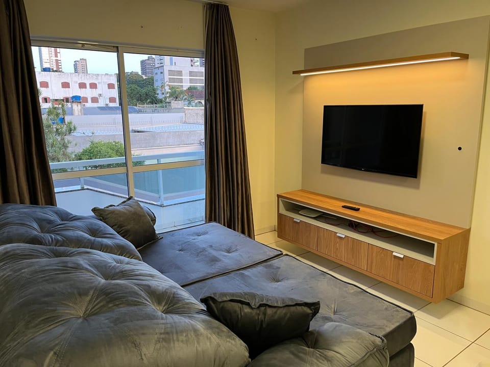Communal lounge/ TV room, TV and multimedia, Living room