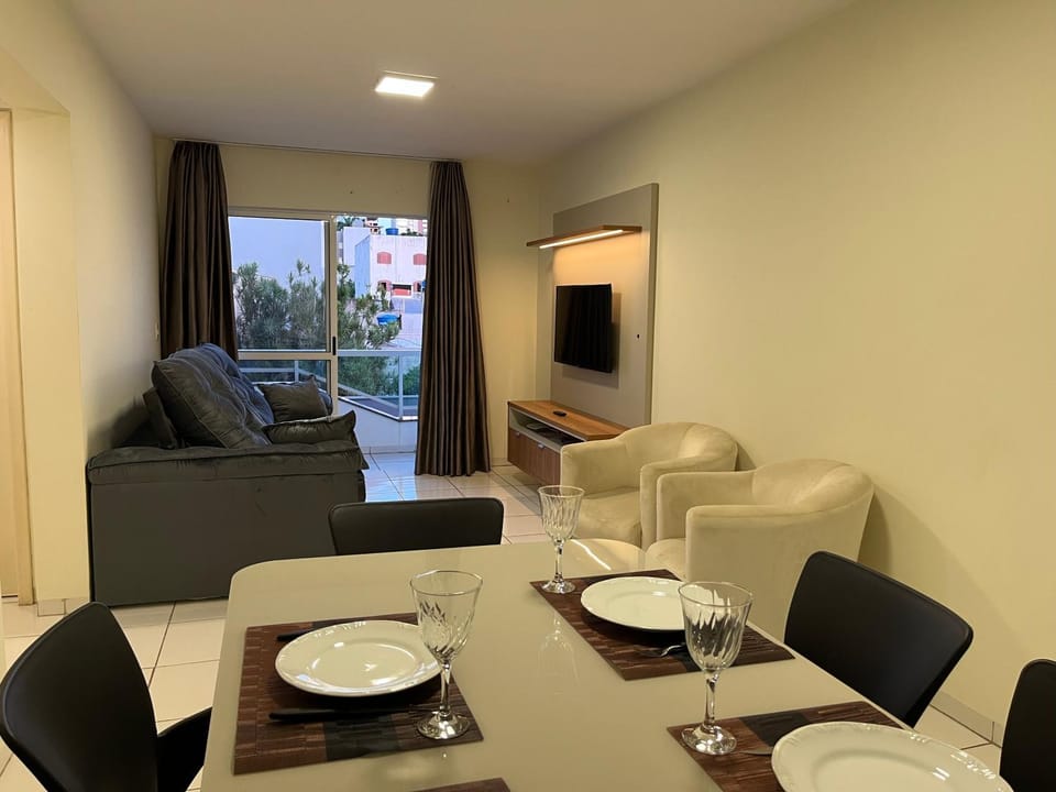 Communal lounge/ TV room, TV and multimedia, Living room, Seating area, Dining area