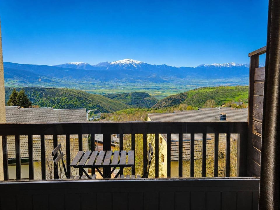 Studio avec vue panoramique sur montagne - 2 pers. - FR-1-580-145 Apartment in Bolquère