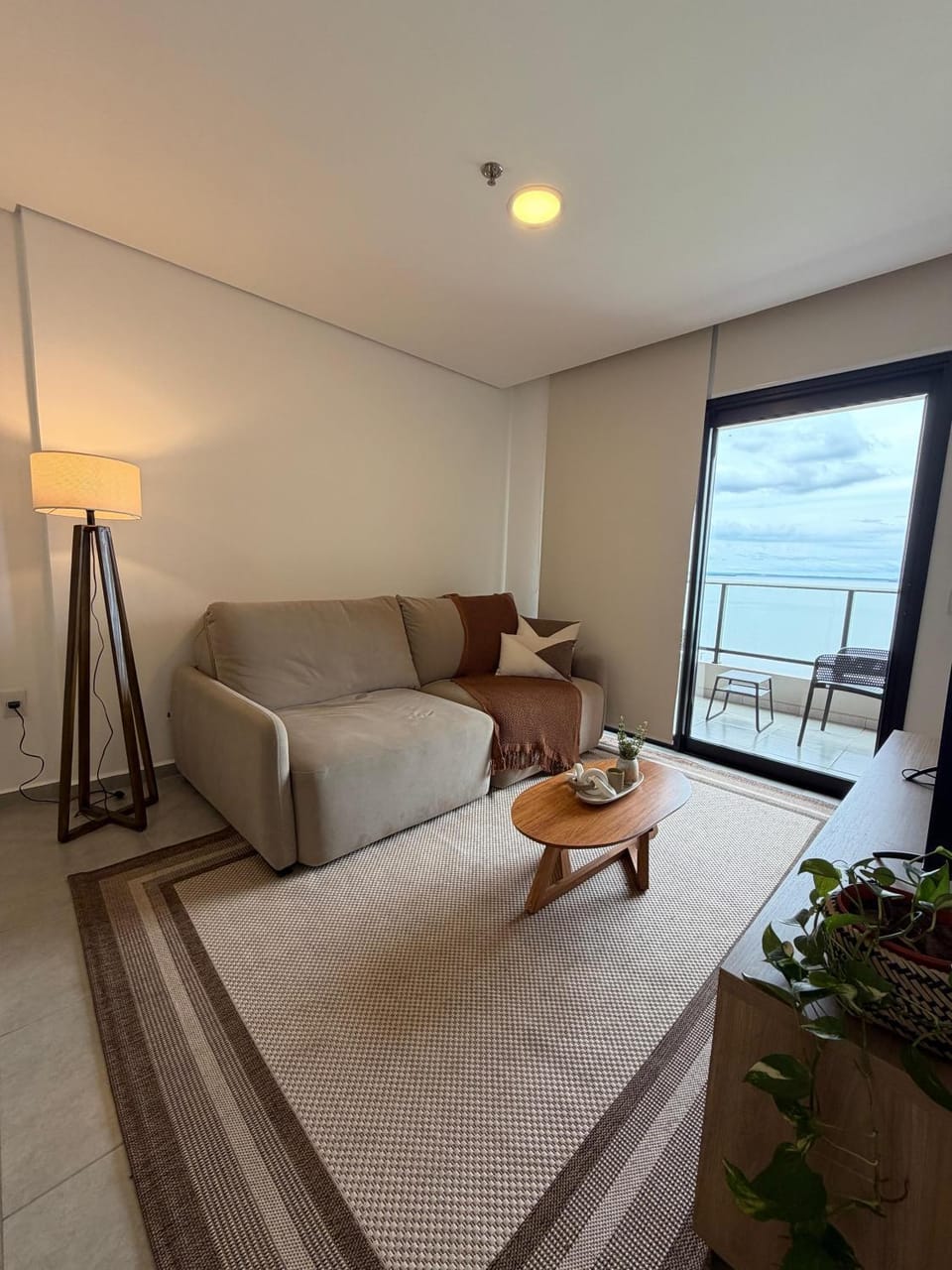 Edificio Paraná Playa Costanera, Apartamento de 1 Habitación, vista frontal al Rio con parking y Amenities! Apartment in Misiones Province, Argentina