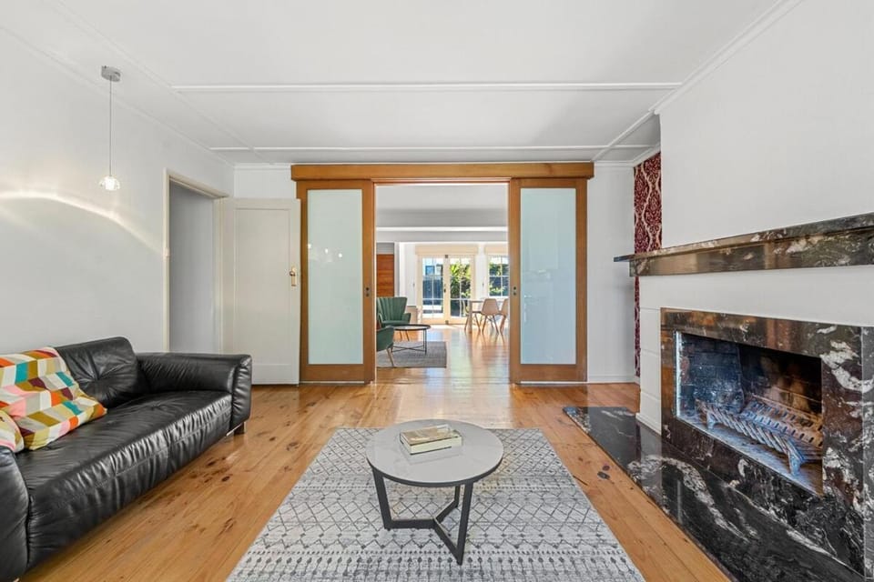 Gated & Secure Single-Level Home in CBD House in Canberra