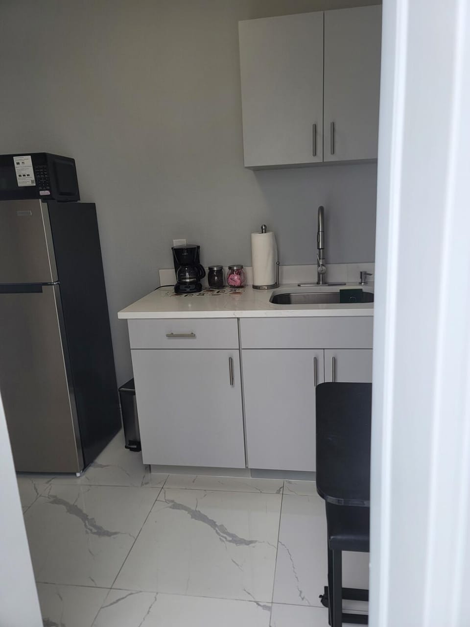 Frankely Private Studio in Tampa Apartment in Town N Country