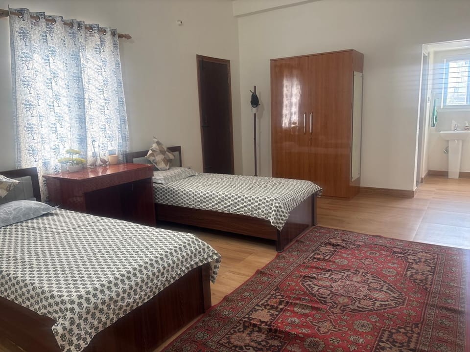 Photo of the whole room, Bedroom