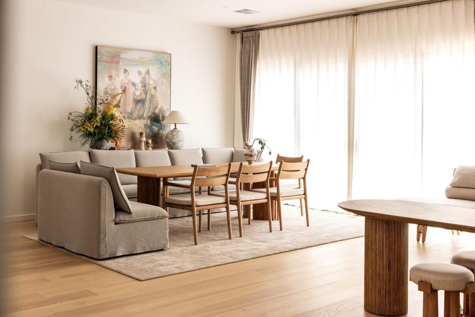 Living room, Dining area