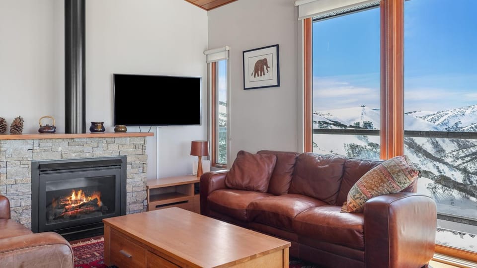 Living room, Mountain view