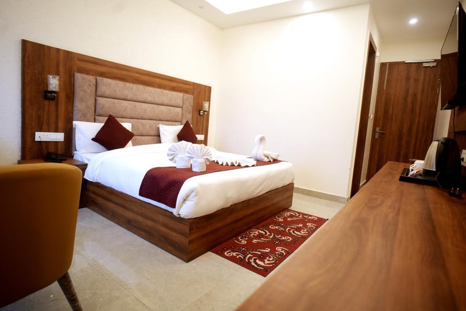 Bed, Photo of the whole room, Bedroom, wardrobe