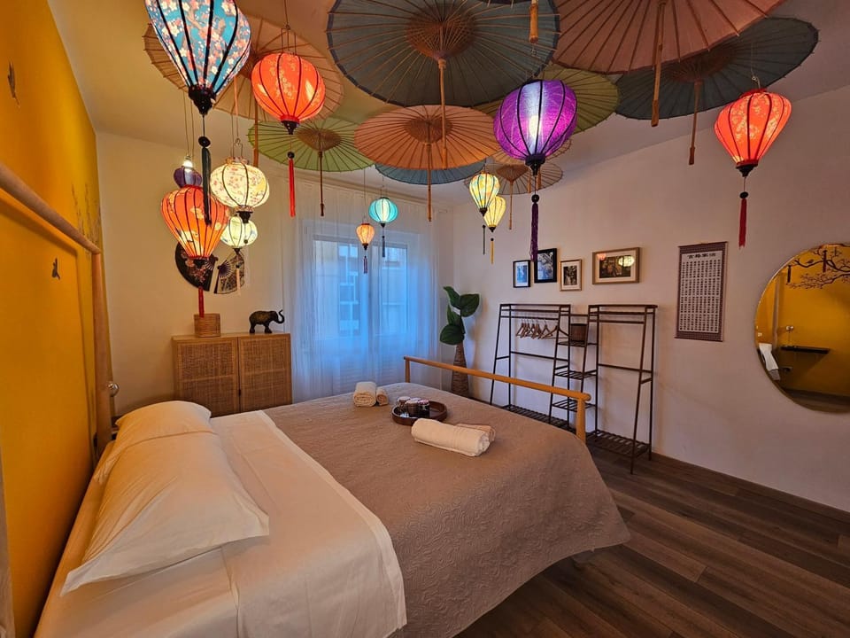 ASIATIQUE design Suite Apartment in Lombardy