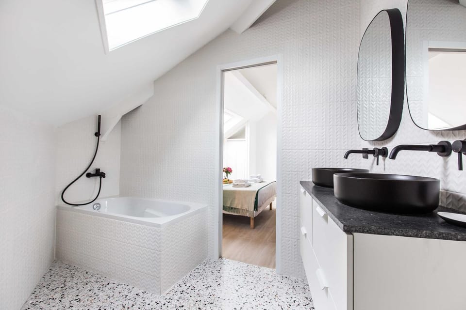 Bathroom, Bath