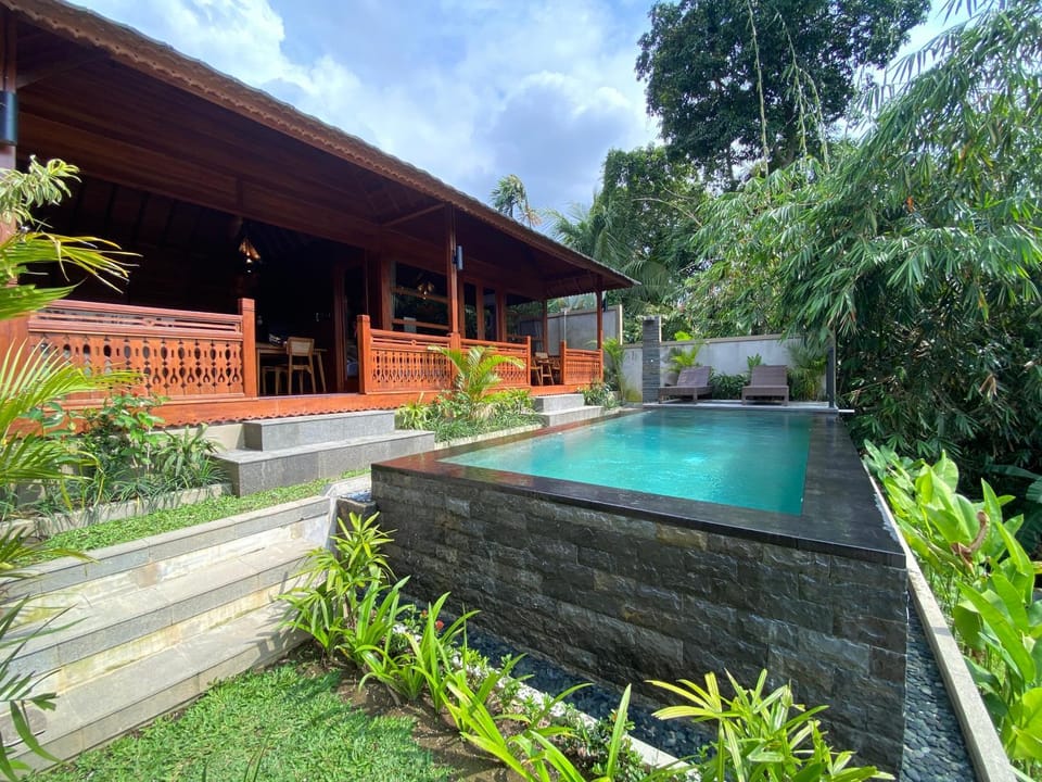 Day, Garden, Garden, Text overlay, Text overlay, Garden view, Pool view, Swimming pool, Swimming pool