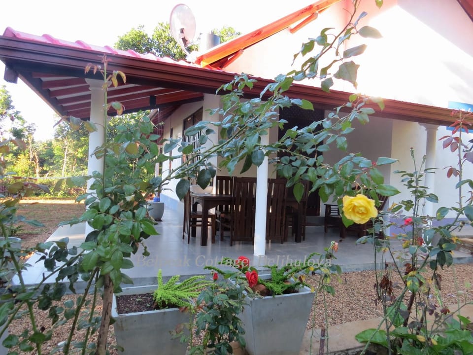 Restaurant/places to eat, Facade/entrance, Natural landscape