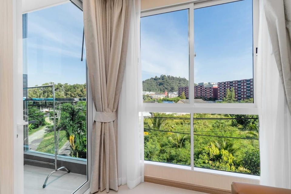 C261 Work Play & Stay City 1BR Condo Poo l& Gym Apartment in Kathu