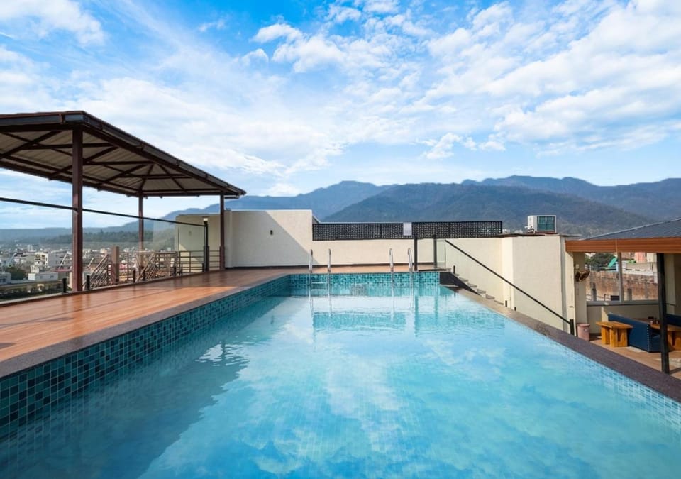 Mountain view, Swimming pool