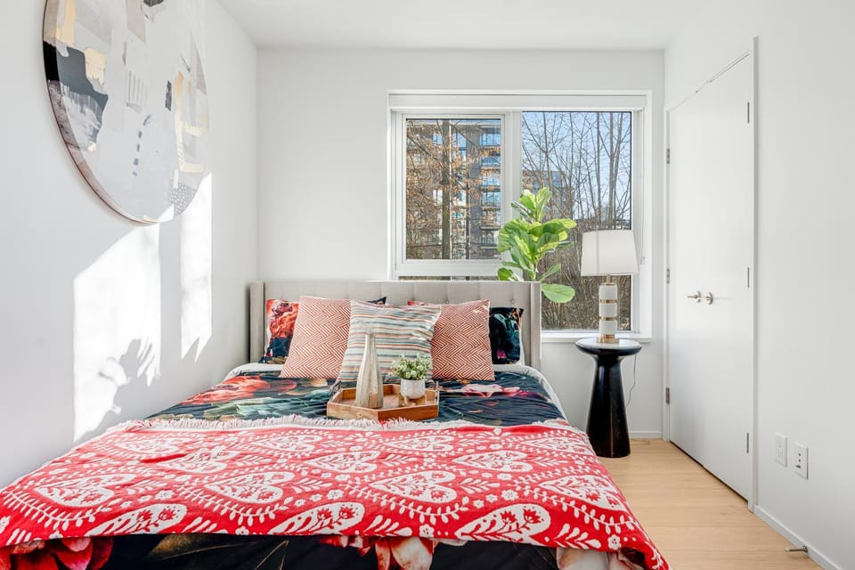 Luxury 2-Bedroom Townhouse with Private Terrace Apartment in Vancouver