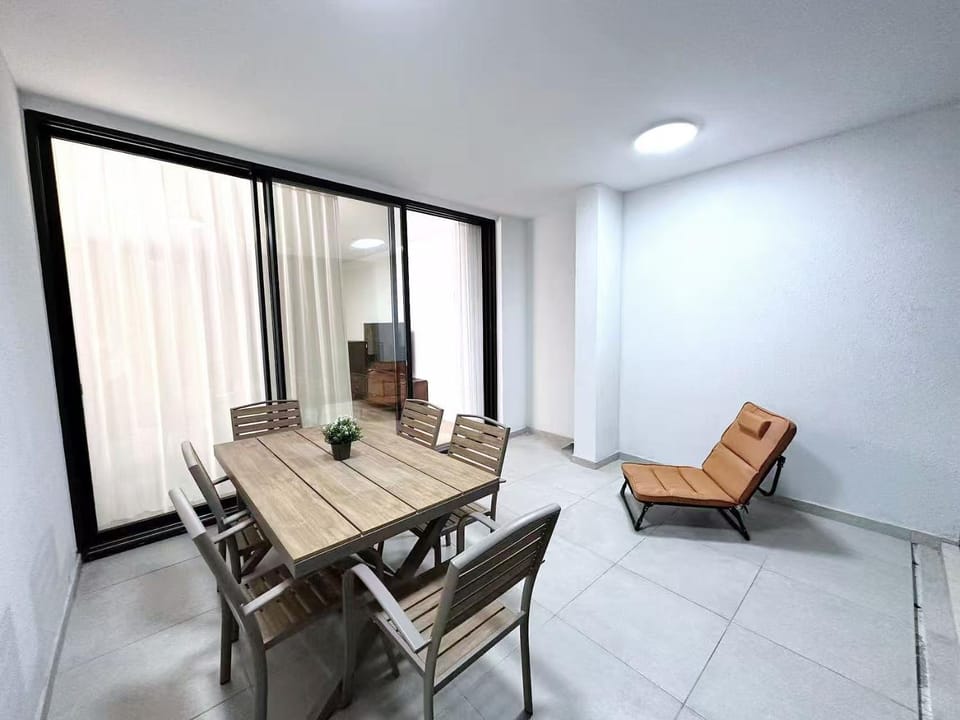 Luna Mare Apartment in Limassol City