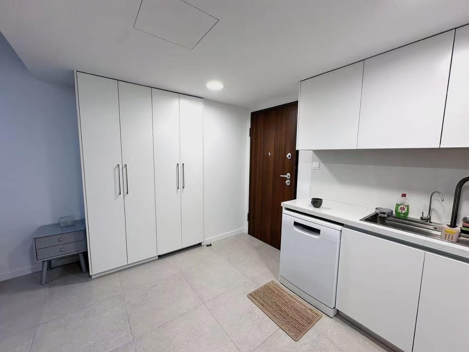 Luna Mare Apartment in Limassol City