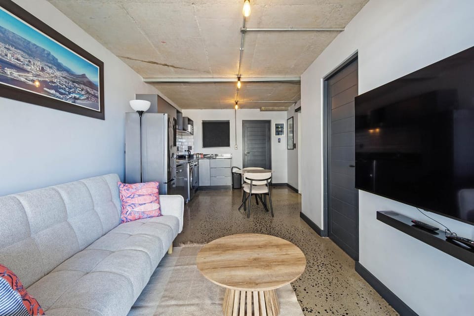 TV and multimedia, Kitchen or kitchenette, Living room