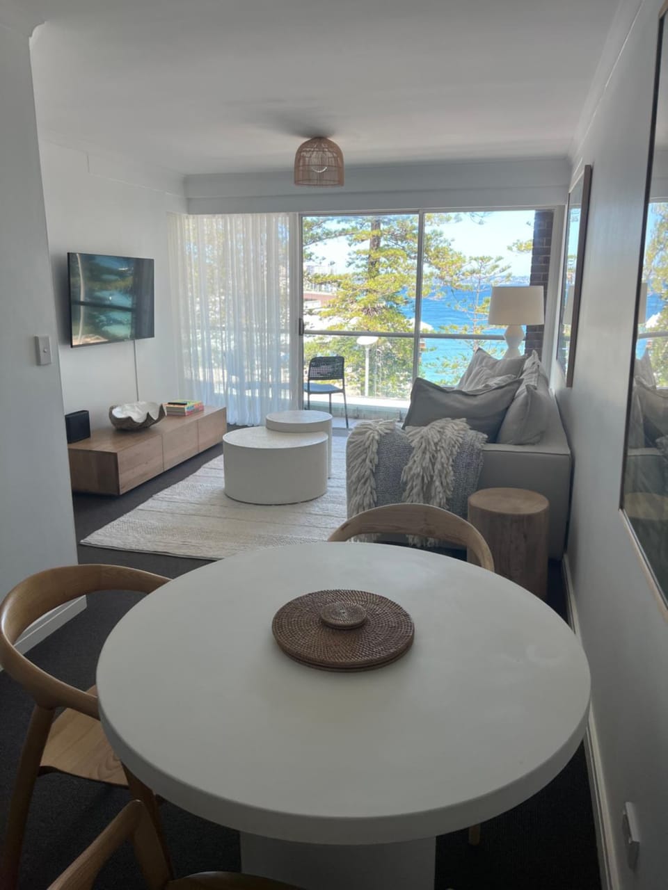 Living room, Dining area