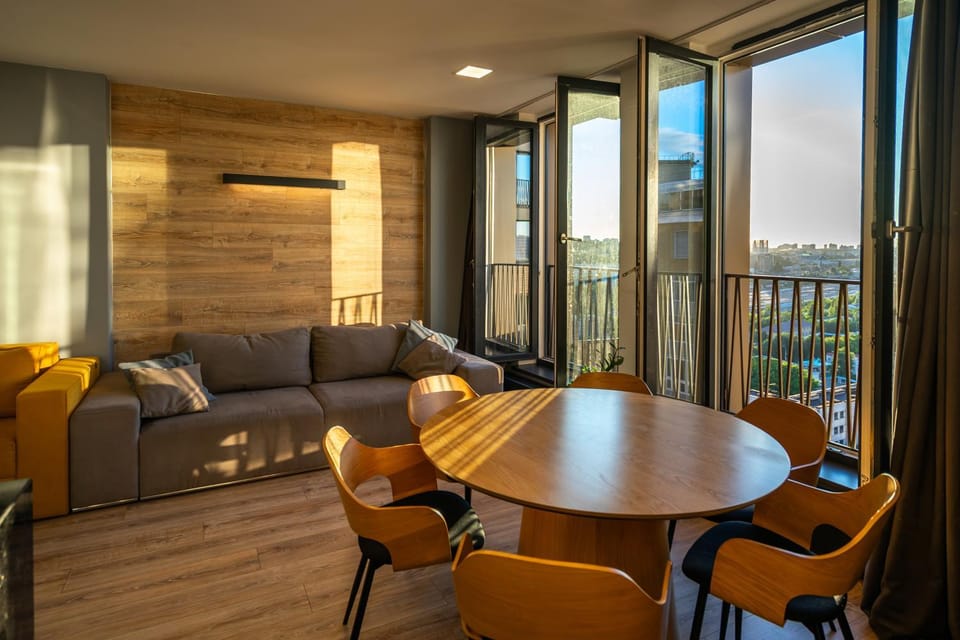 View (from property/room), Living room, Dining area