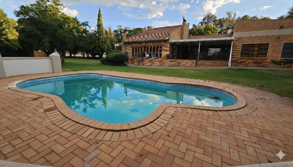 Garden, Pool view, Swimming pool