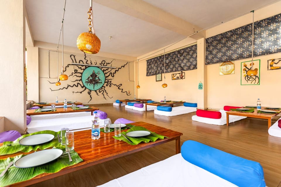 Restaurant/places to eat, Dining area