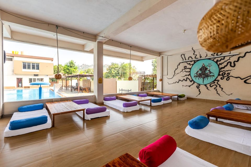 Restaurant/places to eat, Dining area