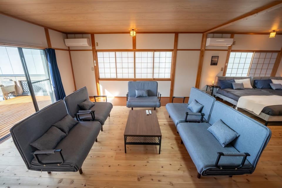 Living room, Dining area, Sea view