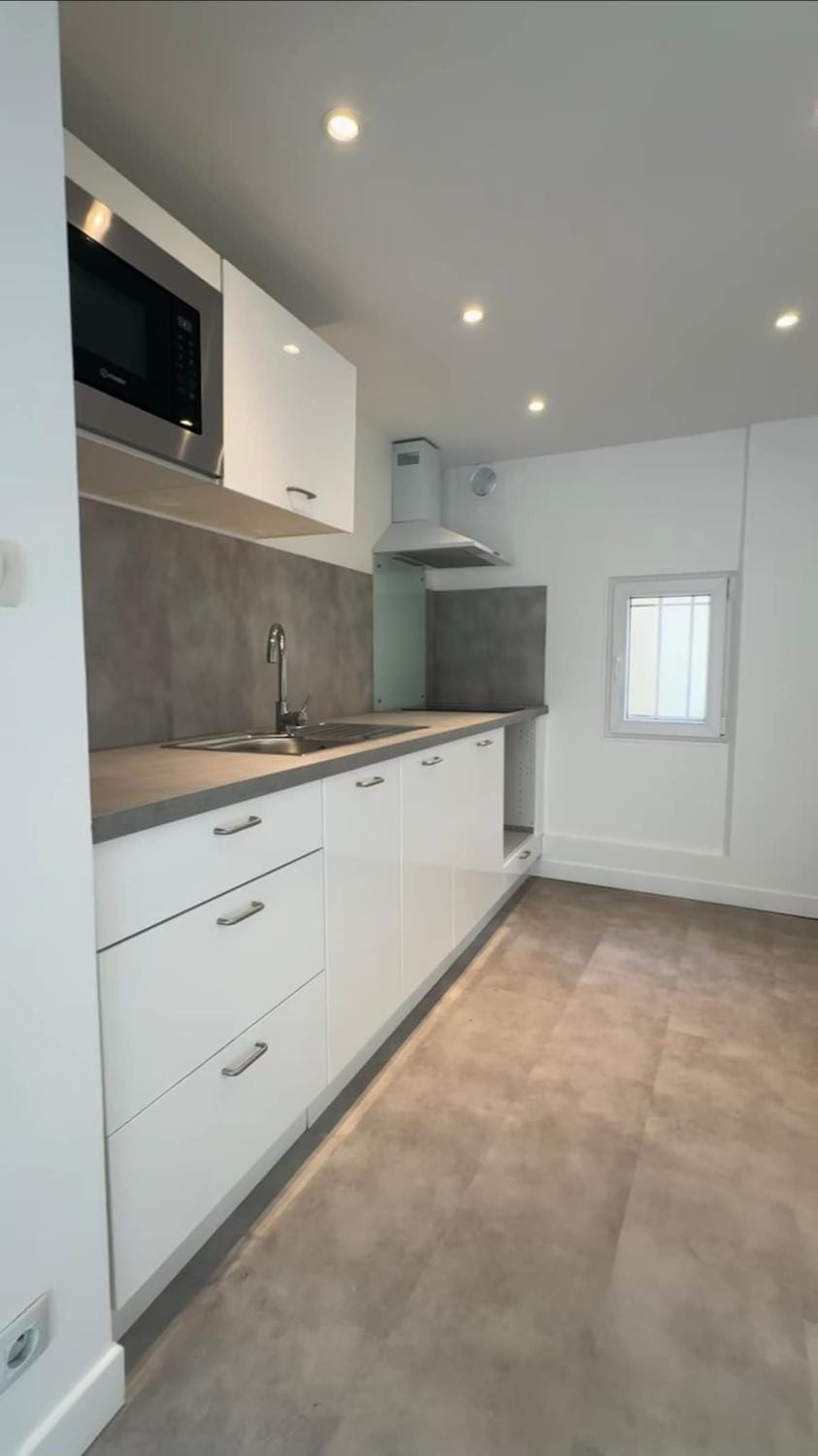 large downtown studio Apartment in Corbeil-Essonnes
